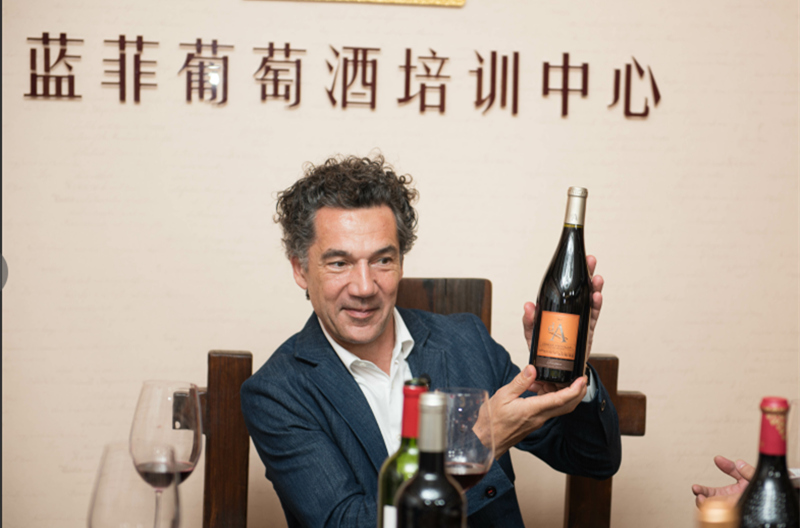法国大爱庄园庄主金·克劳德·玛斯来访蓝菲酒业