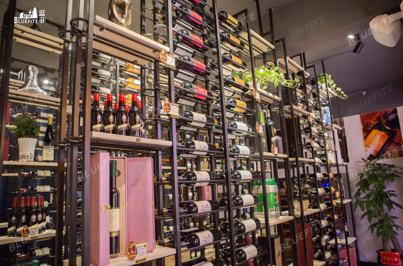 蓝菲红酒专卖店