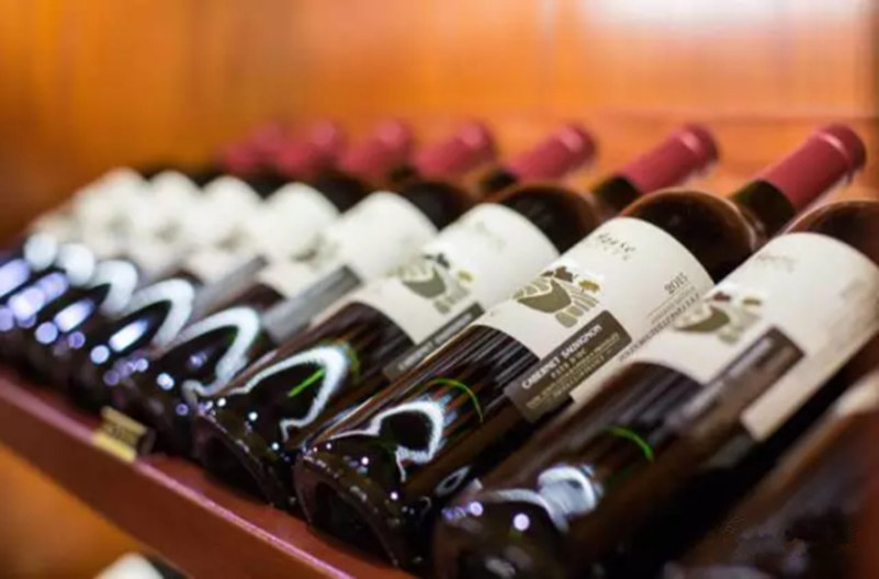 法国蓝菲葡萄酒